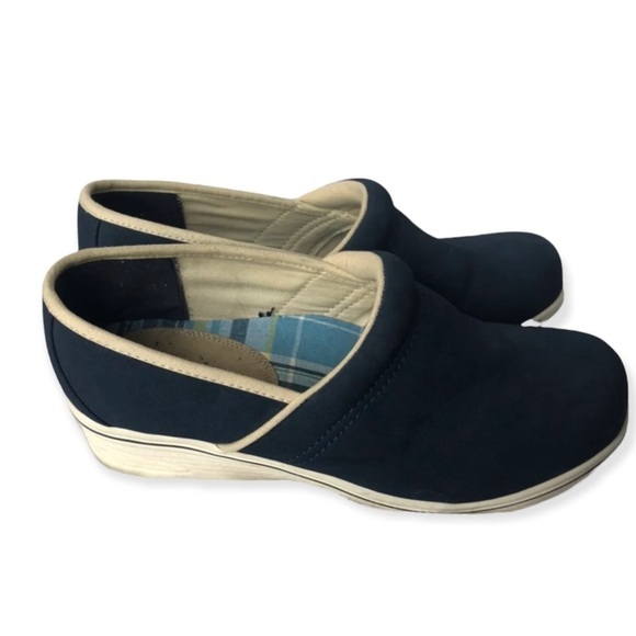 Croft & Barrow Size 9.5 med women’s Shoes
Sole‎ sense ability
Clogs blue - Picture 2 of 7